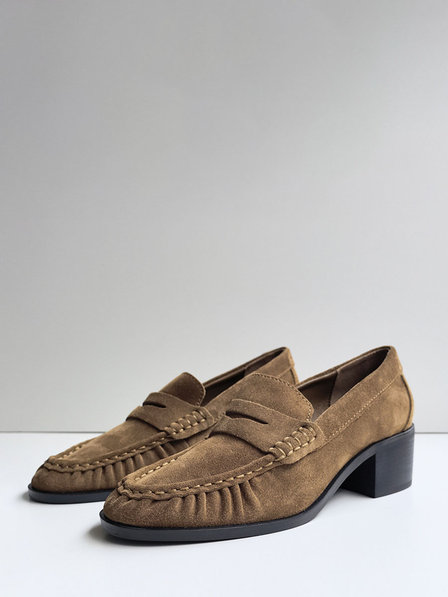 Women’s Brown Suede Cowhide Round Toe Pleated Detail Block Heels Loafers (1)